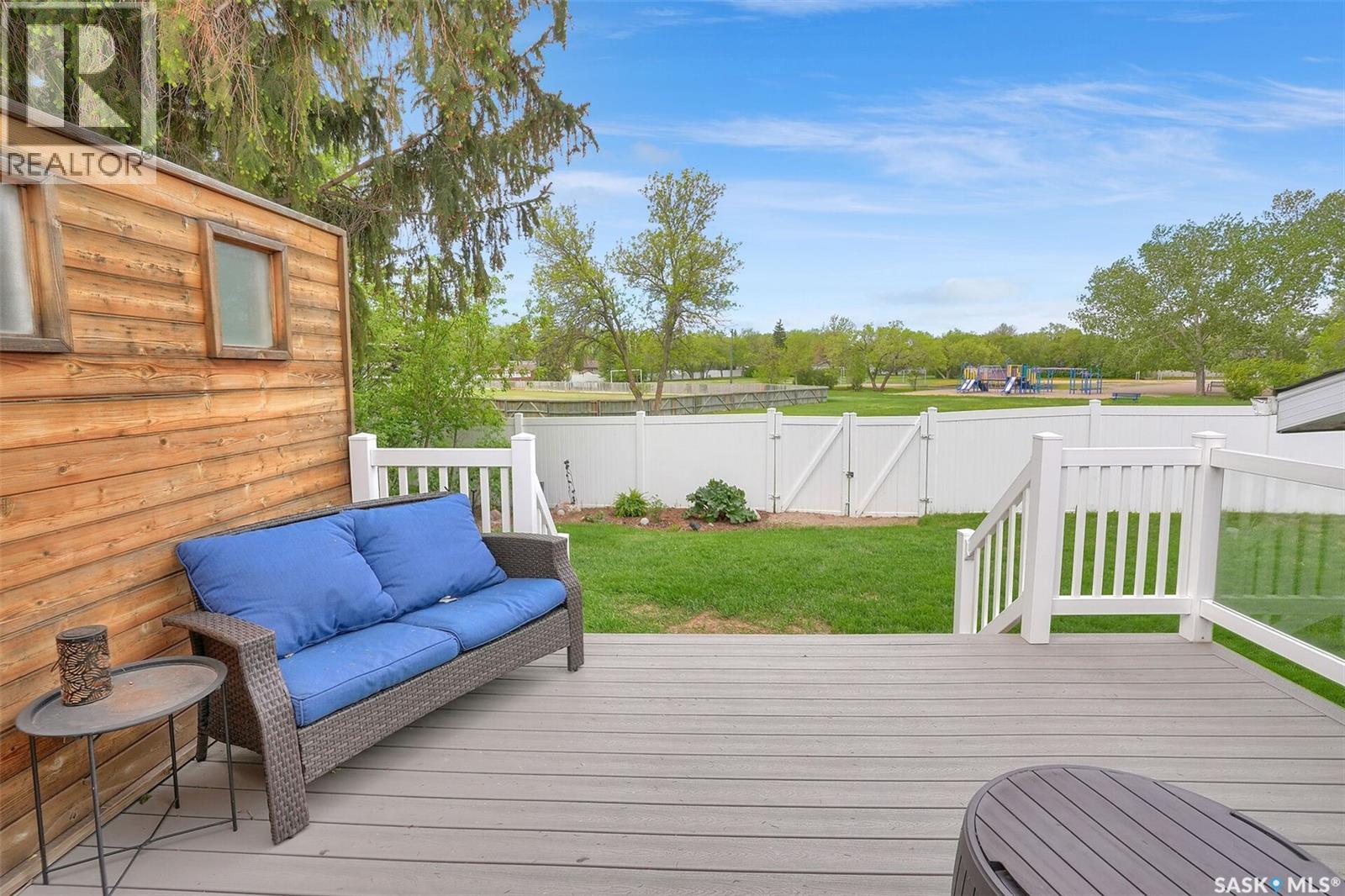 28 Pleasantview Bay, Regina, SK