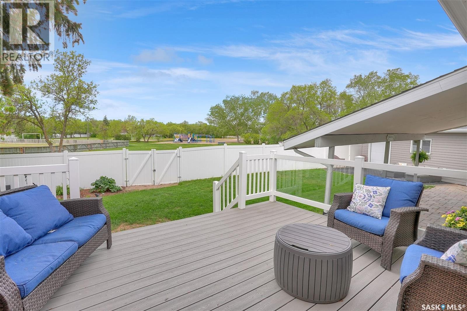 28 Pleasantview Bay, Regina, SK