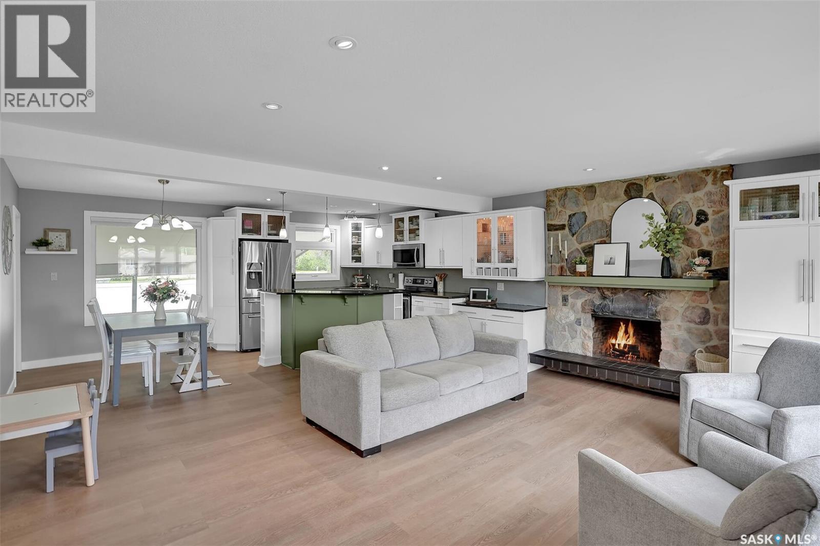 28 Pleasantview Bay, Regina, SK