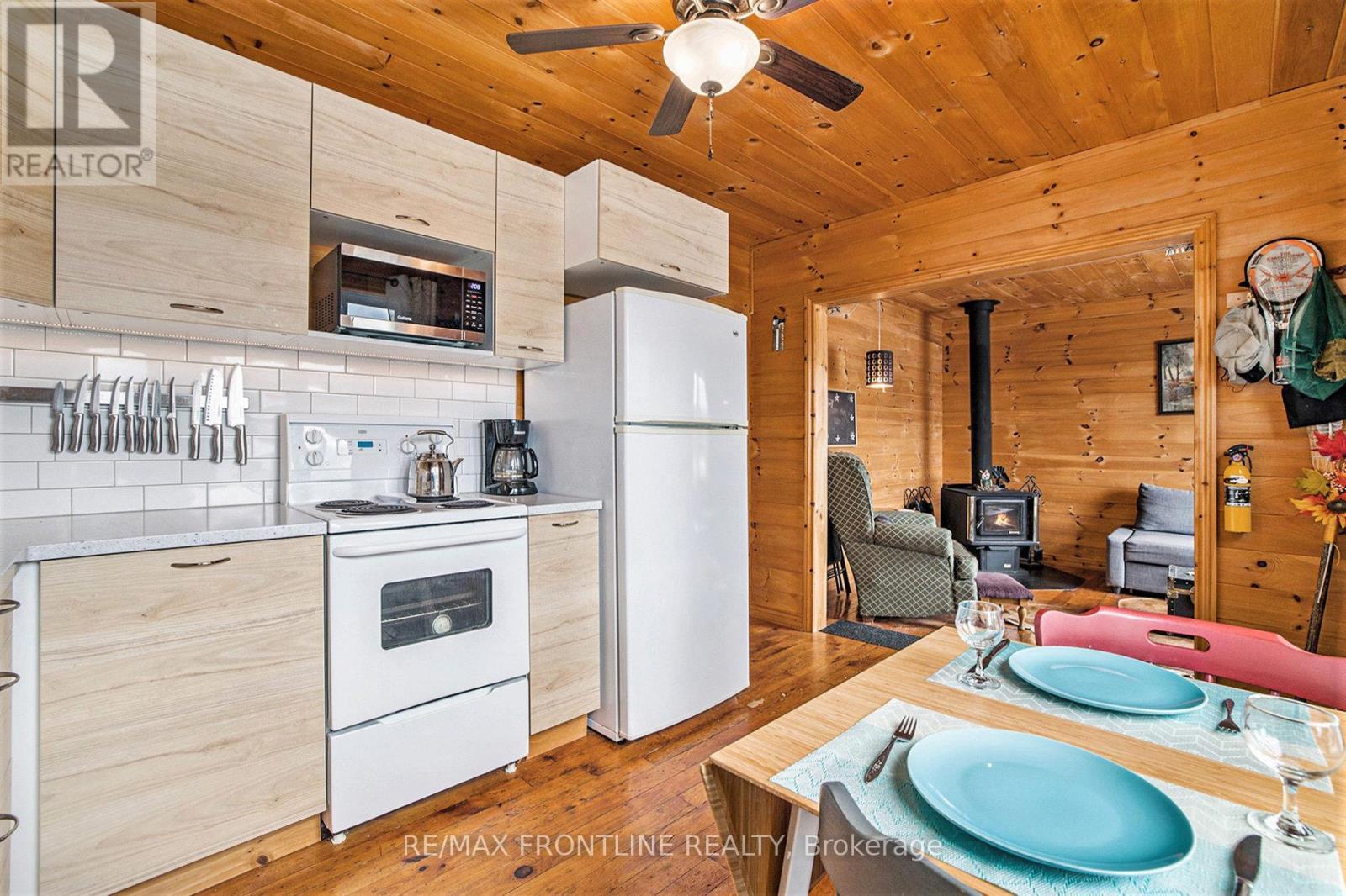 1294 Harding Lane, Frontenac (Frontenac Centre), ON