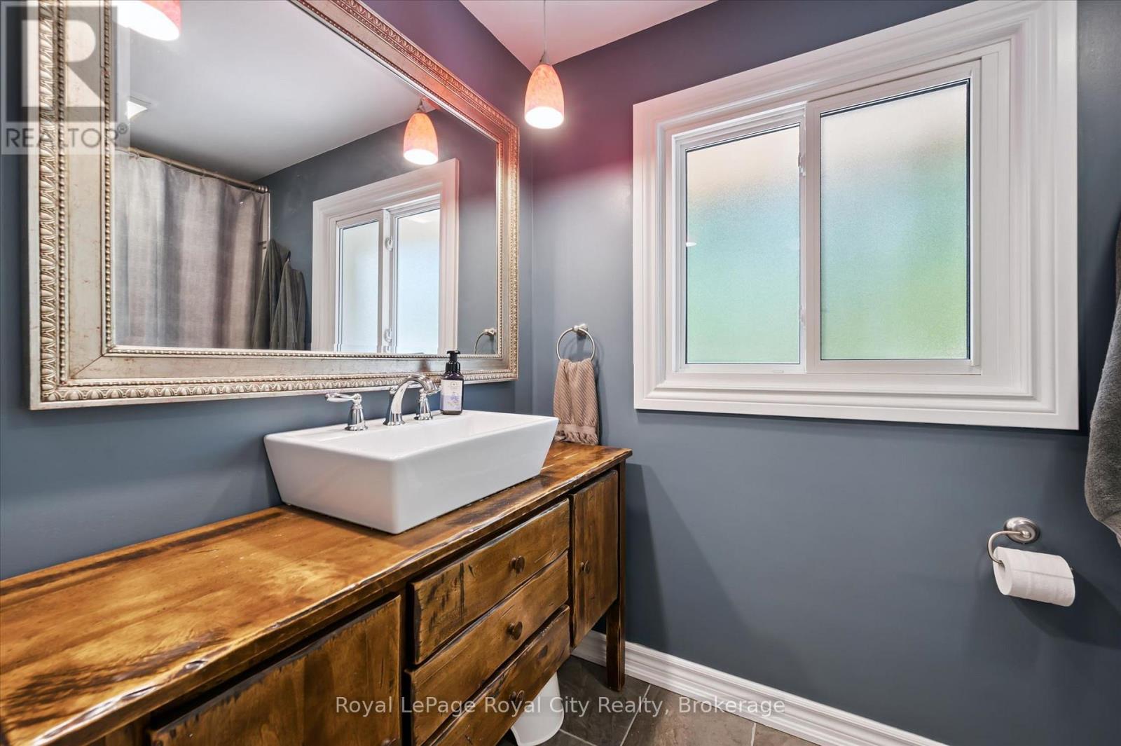 229 Ross Avenue, Kitchener, ON