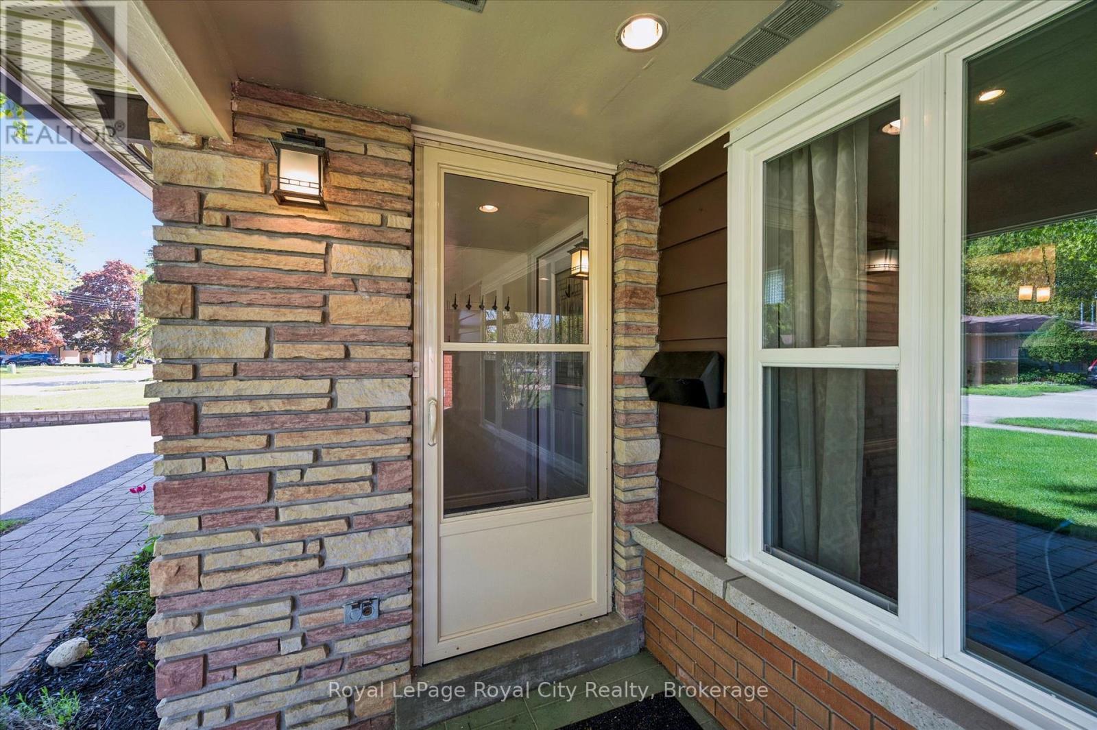 229 Ross Avenue, Kitchener, ON