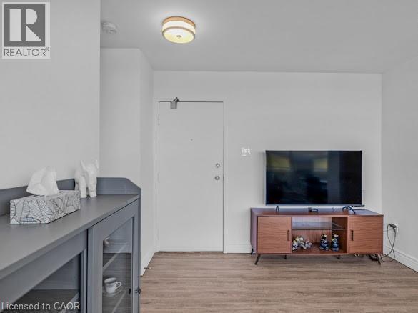 15 Nicklaus Drive Unit# 512, Hamilton, ON