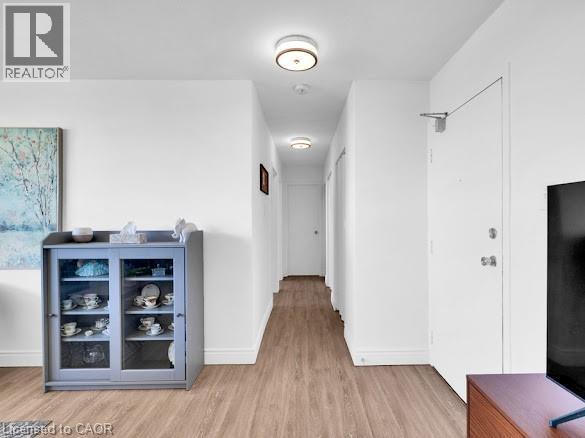 15 Nicklaus Drive Unit# 512, Hamilton, ON