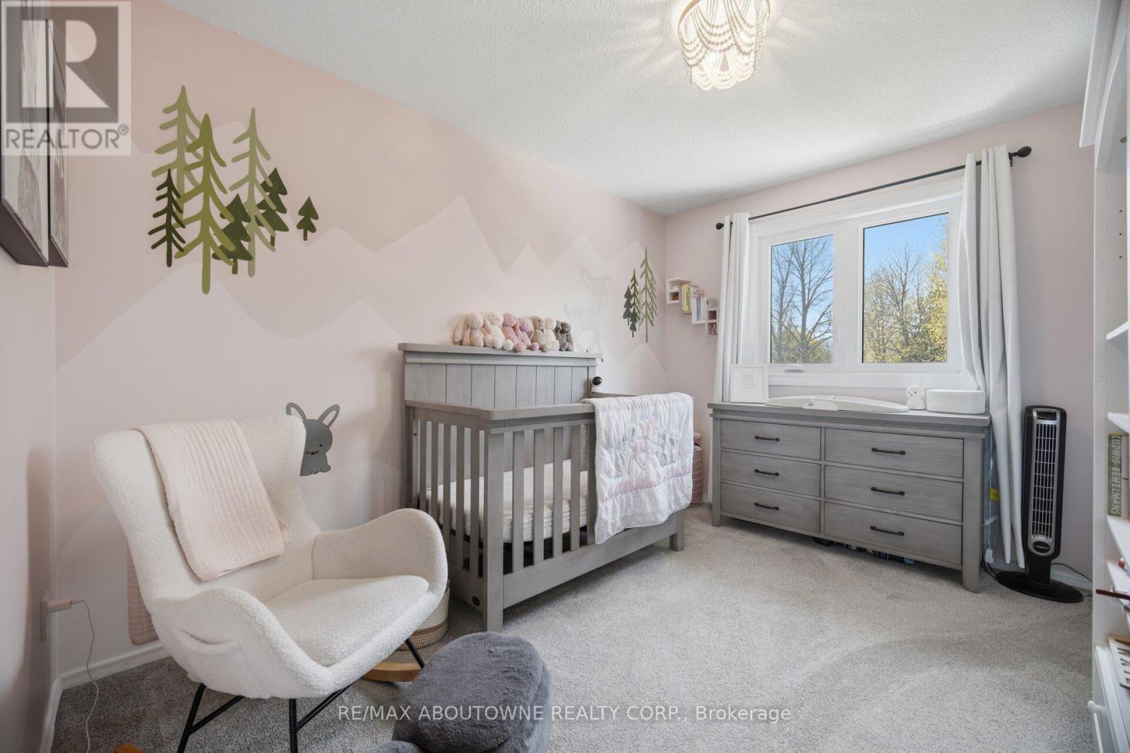 2395 Arnold Crescent, Burlington, ON