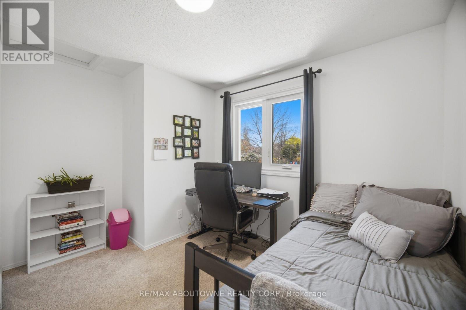 2395 Arnold Crescent, Burlington, ON