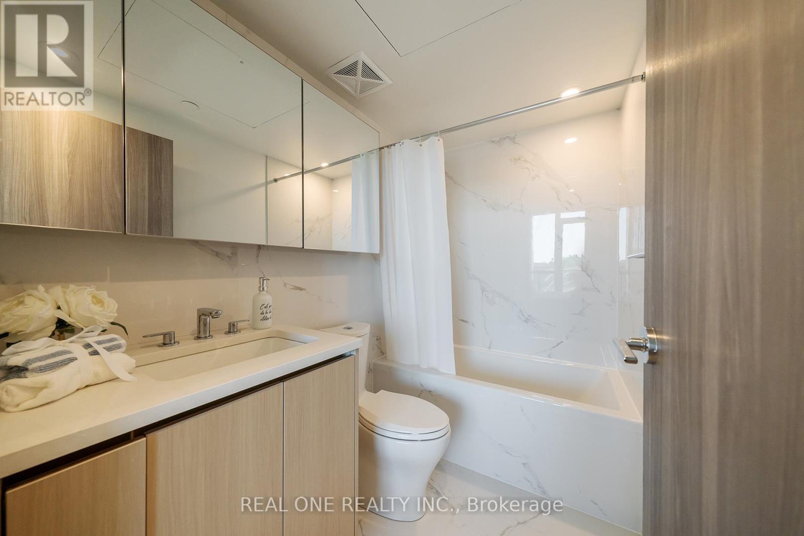503 - 25 Mcmahon Drive, Toronto, ON