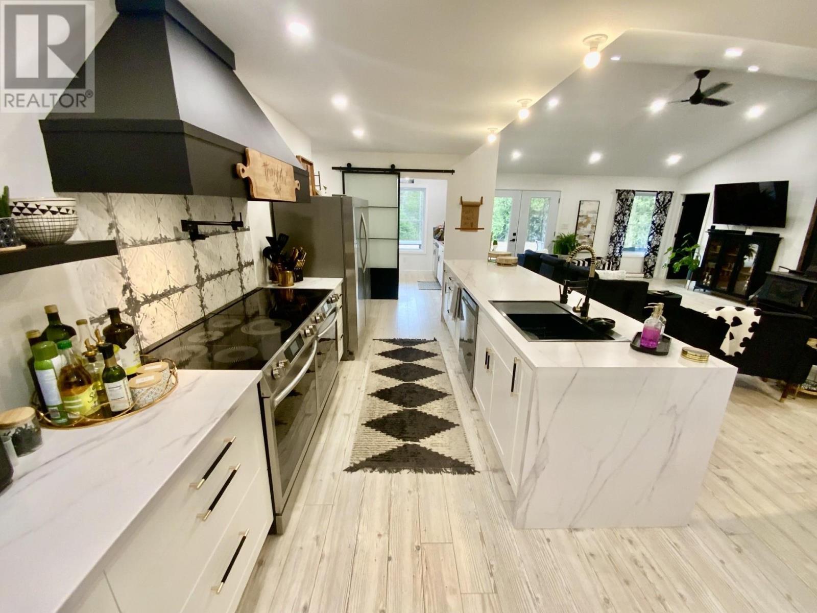 19 Northwoods Dr, Pancake, ON
