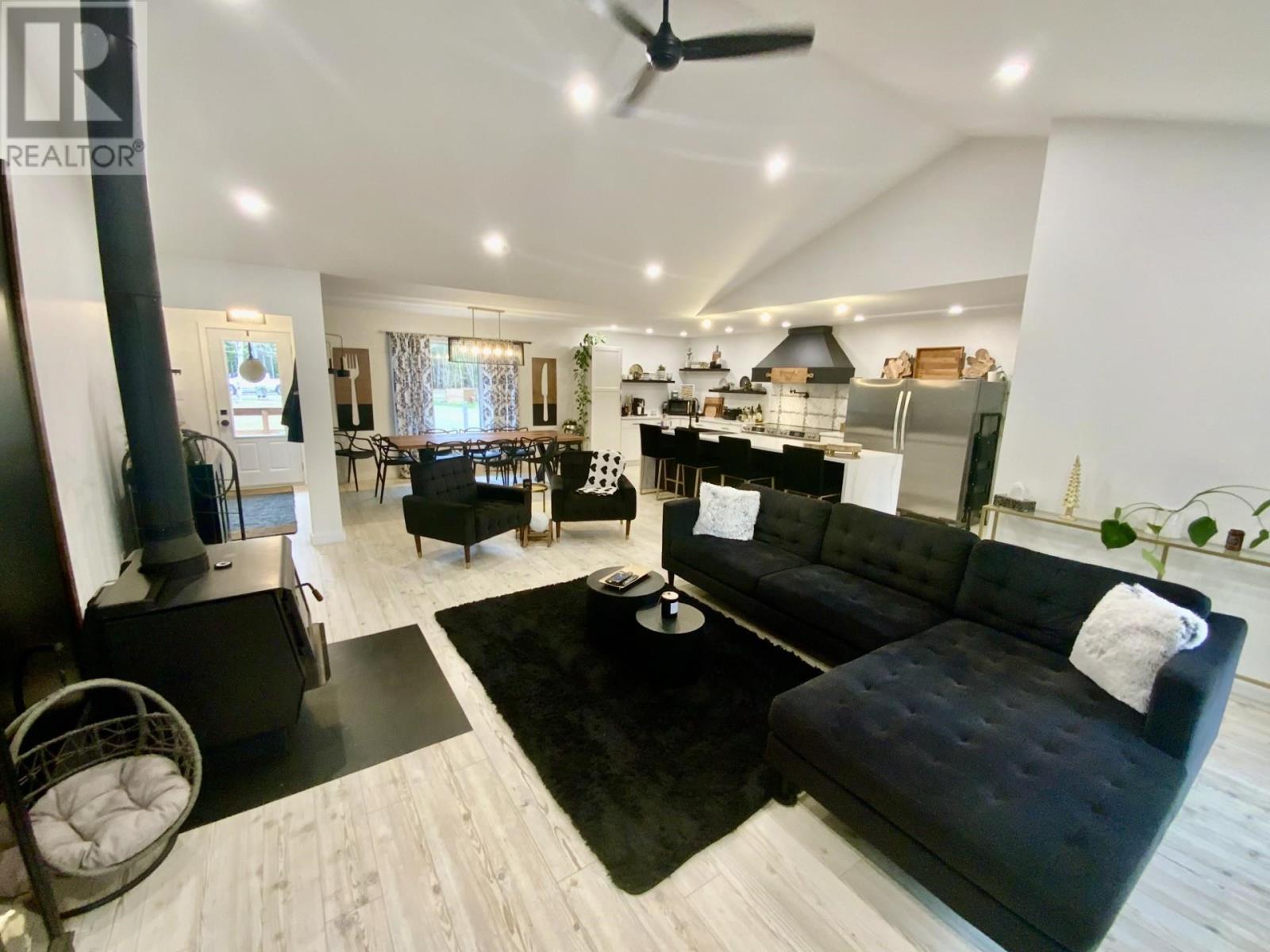 19 Northwoods Dr, Pancake, ON