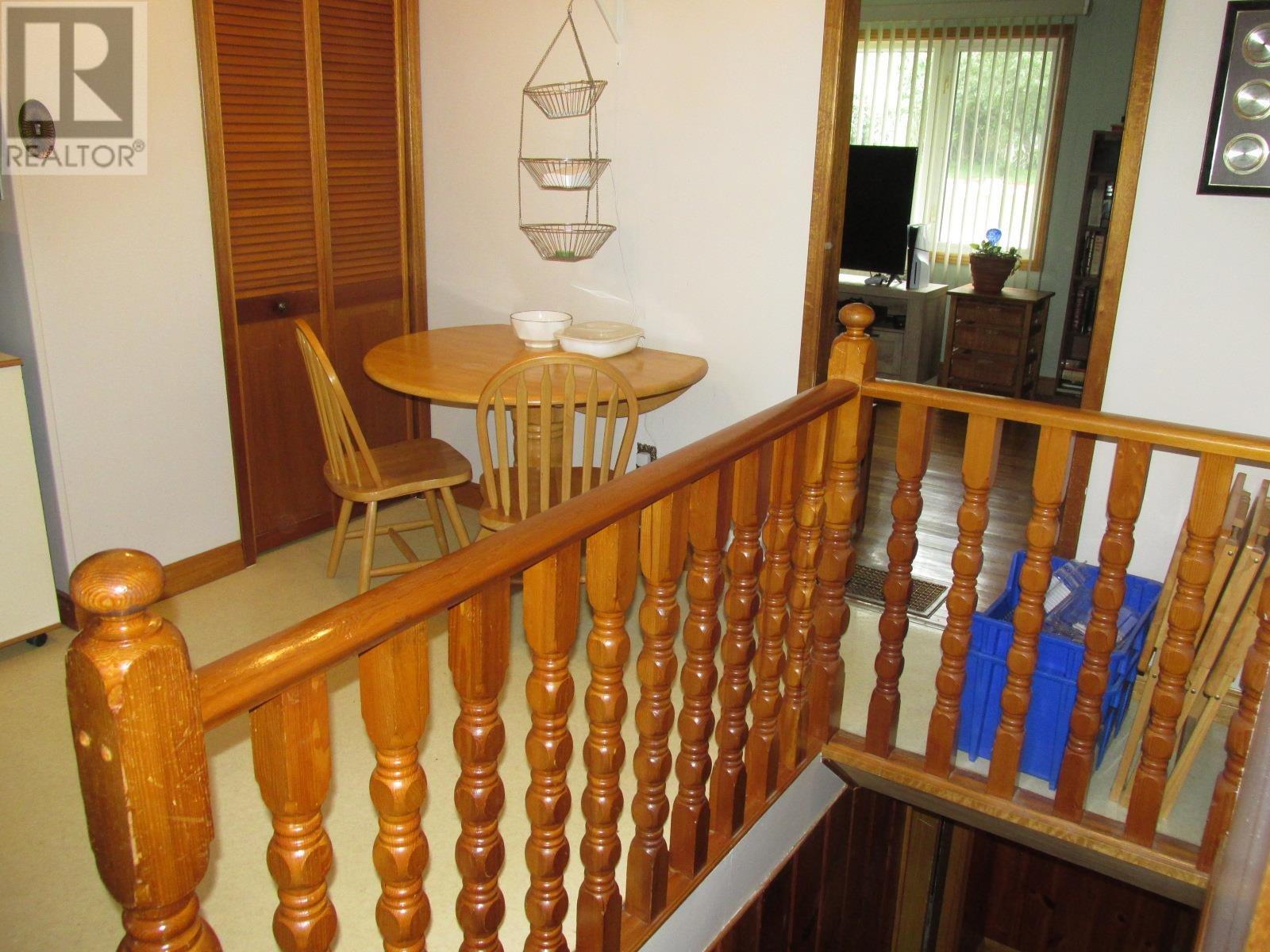 53 Valley Cres, Elliot Lake, ON