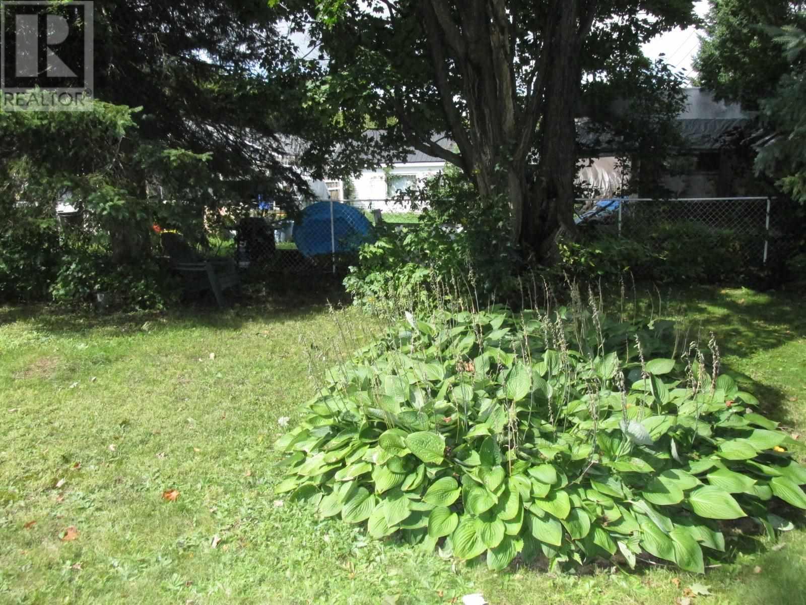 53 Valley Cres, Elliot Lake, ON