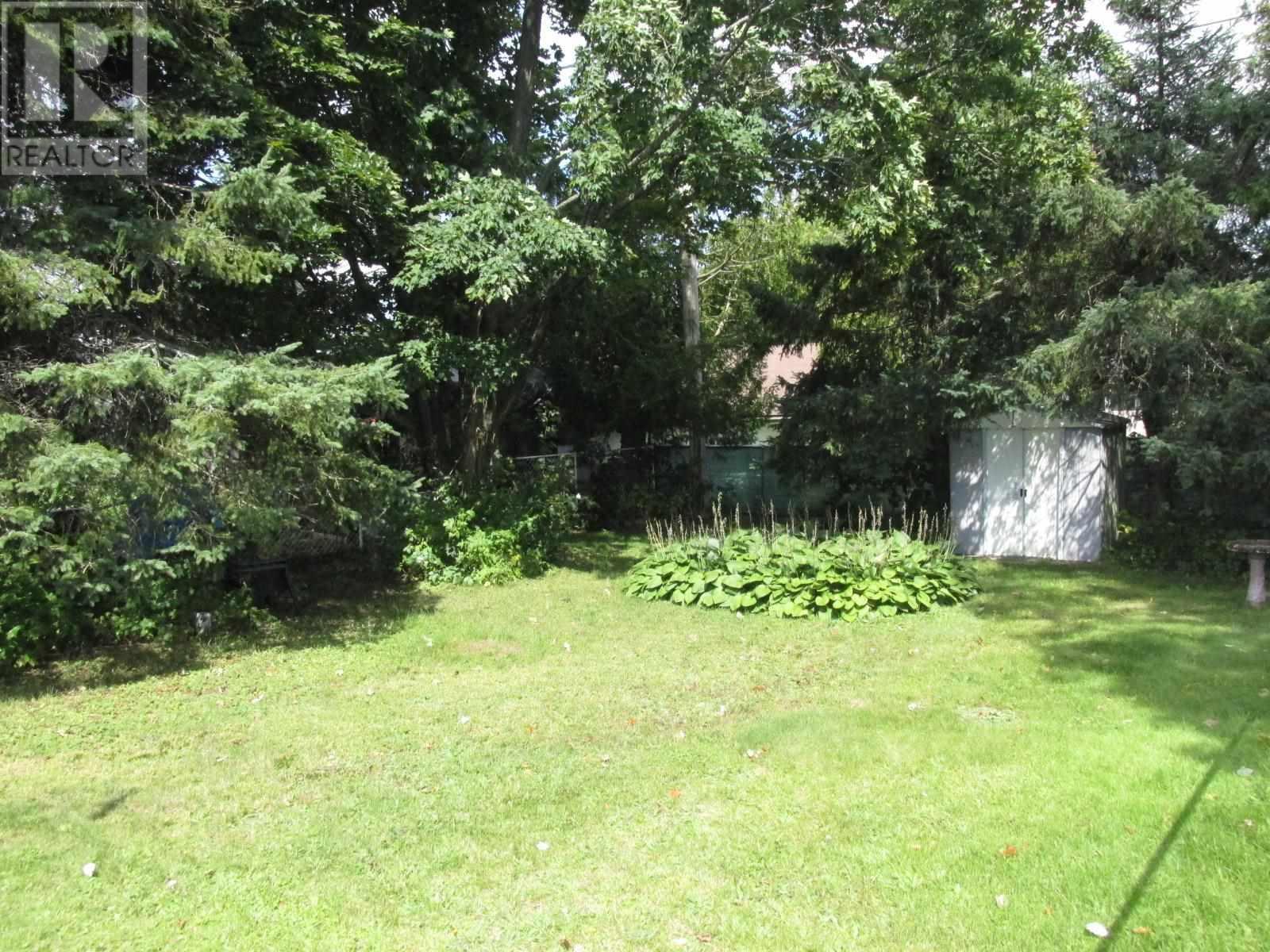 53 Valley Cres, Elliot Lake, ON