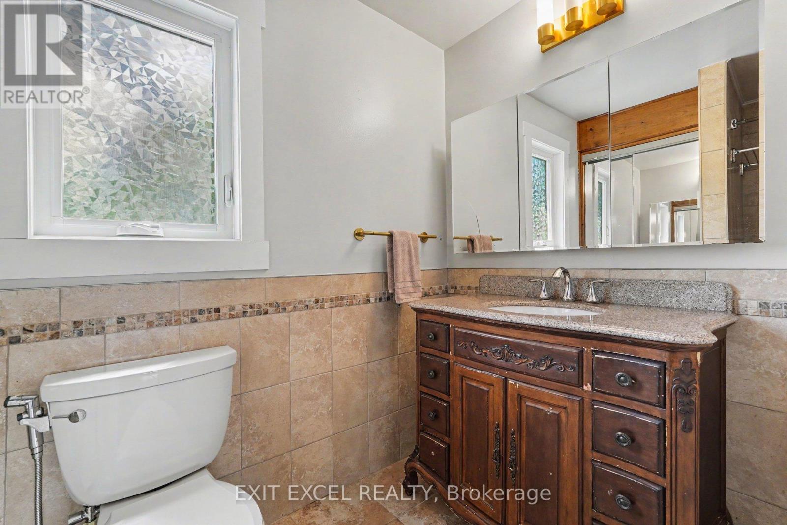 16 Lima Way, Ottawa, ON