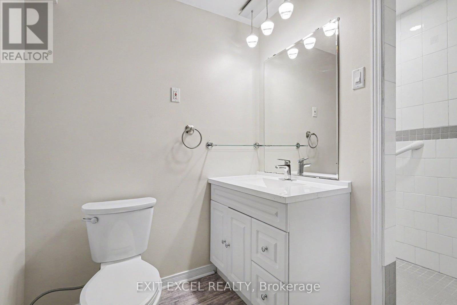 16 Lima Way, Ottawa, ON