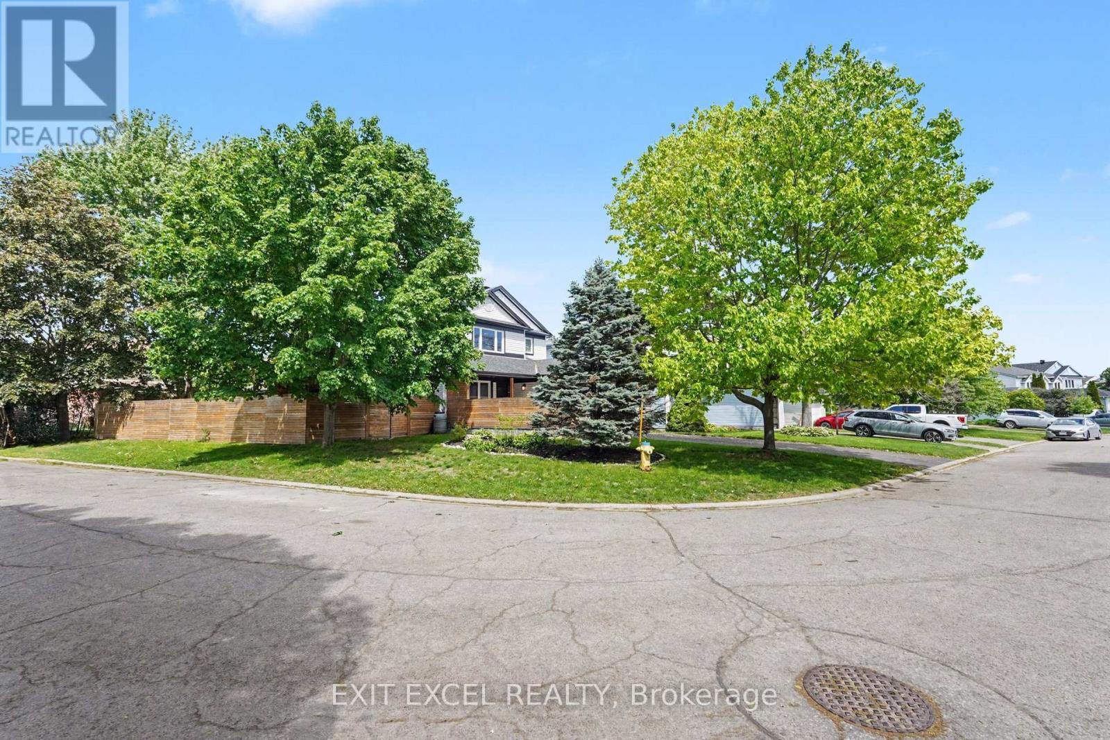 16 Lima Way, Ottawa, ON