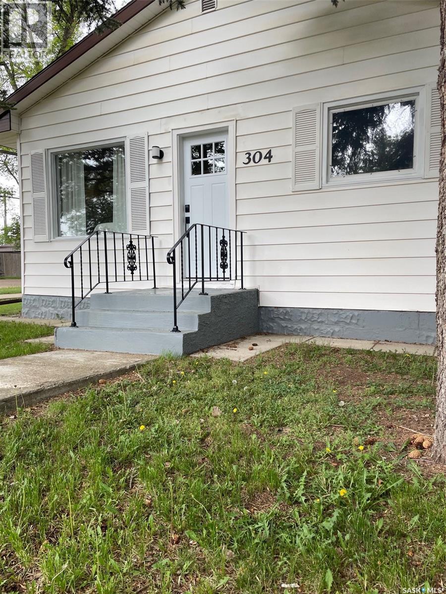 304 Brownlee Street, Herbert, SK