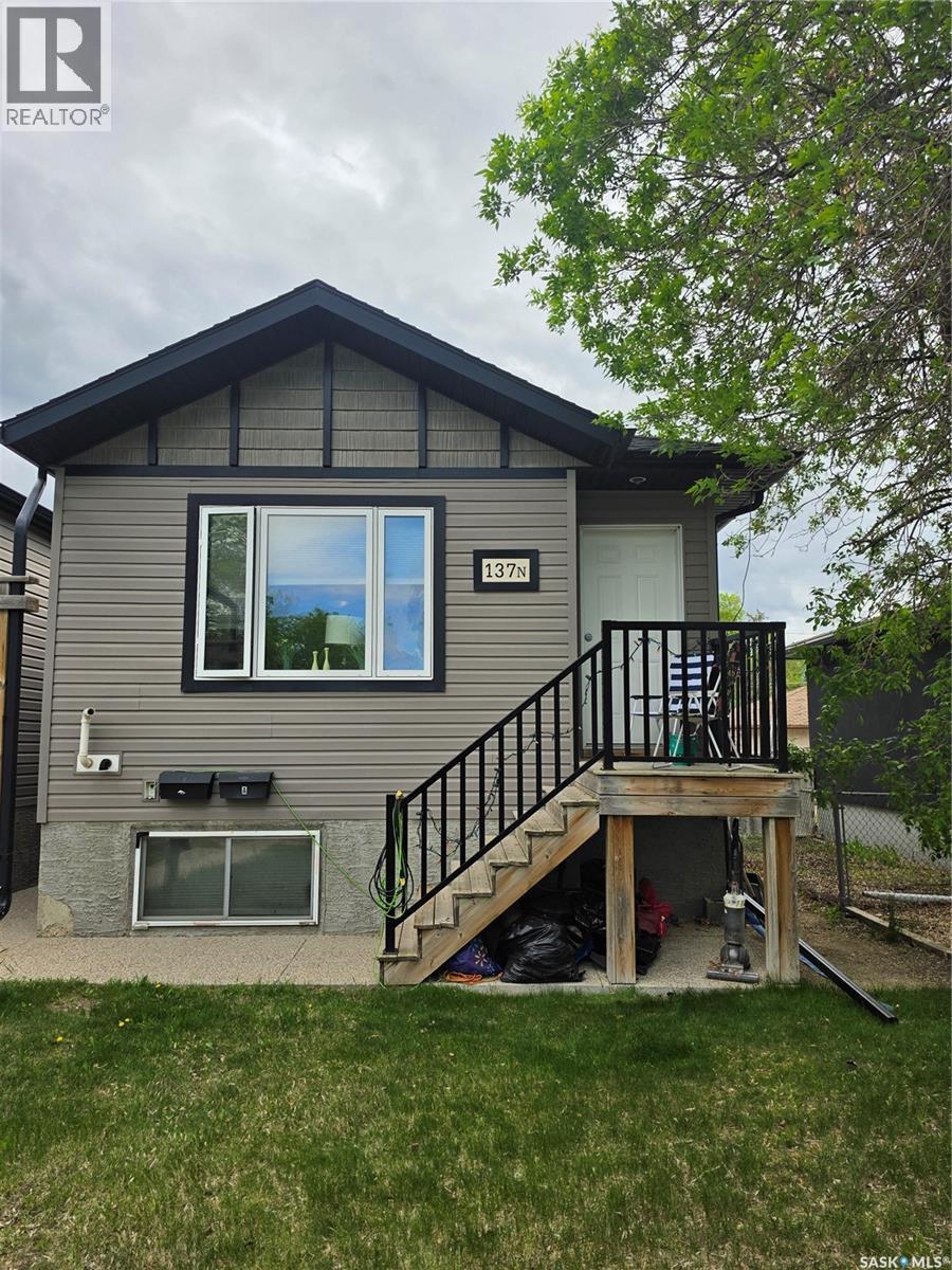 137 St John Street N, Regina, SK