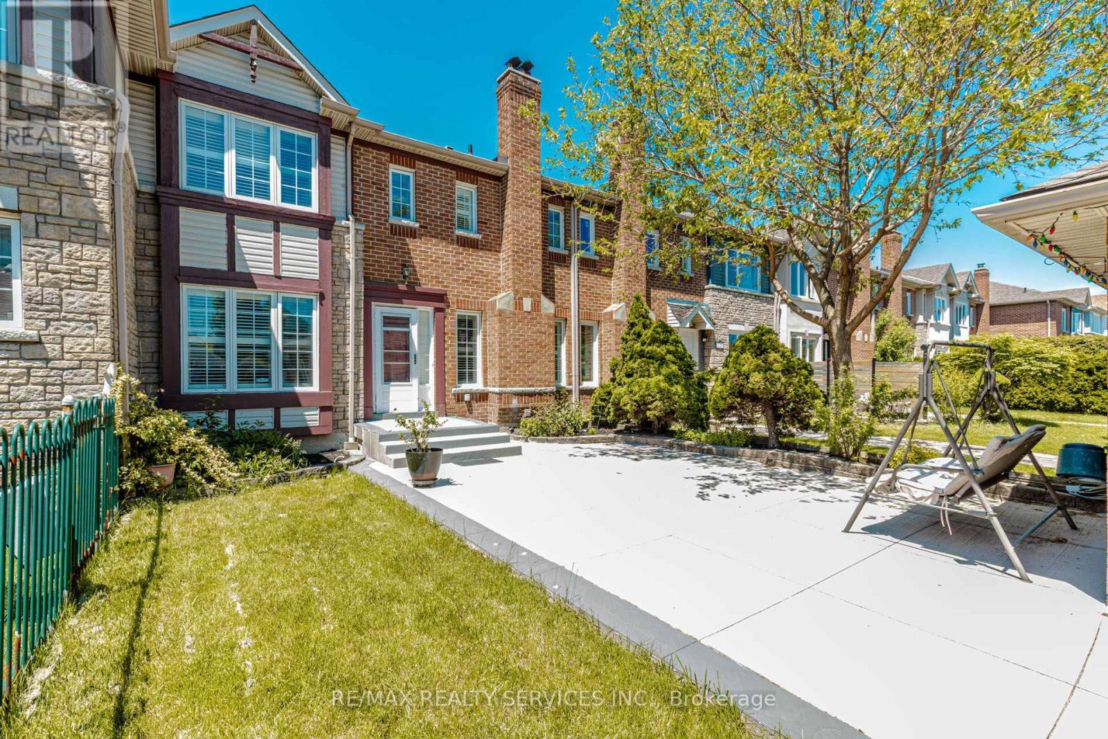Front Yard with paved Concrete - 1135 Bellarosa Lane, Mississauga, ON
