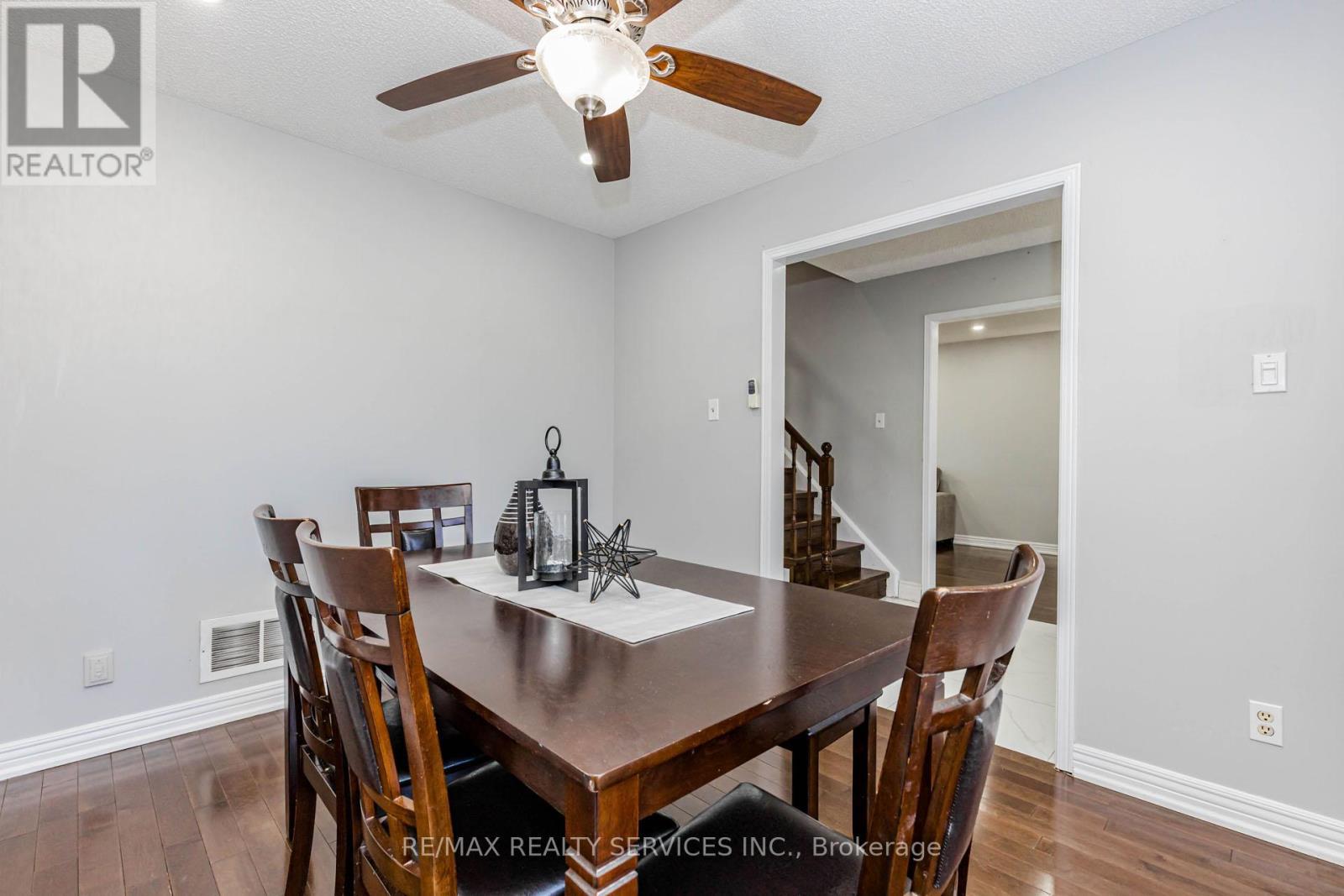 Family Room/ Dining Room - 1135 Bellarosa Lane, Mississauga, ON
