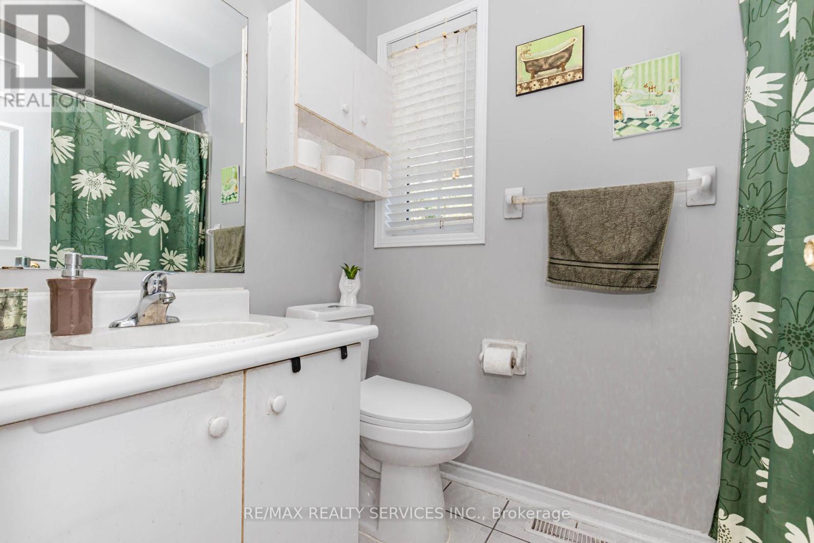 Primary Washroom - 1135 Bellarosa Lane, Mississauga, ON