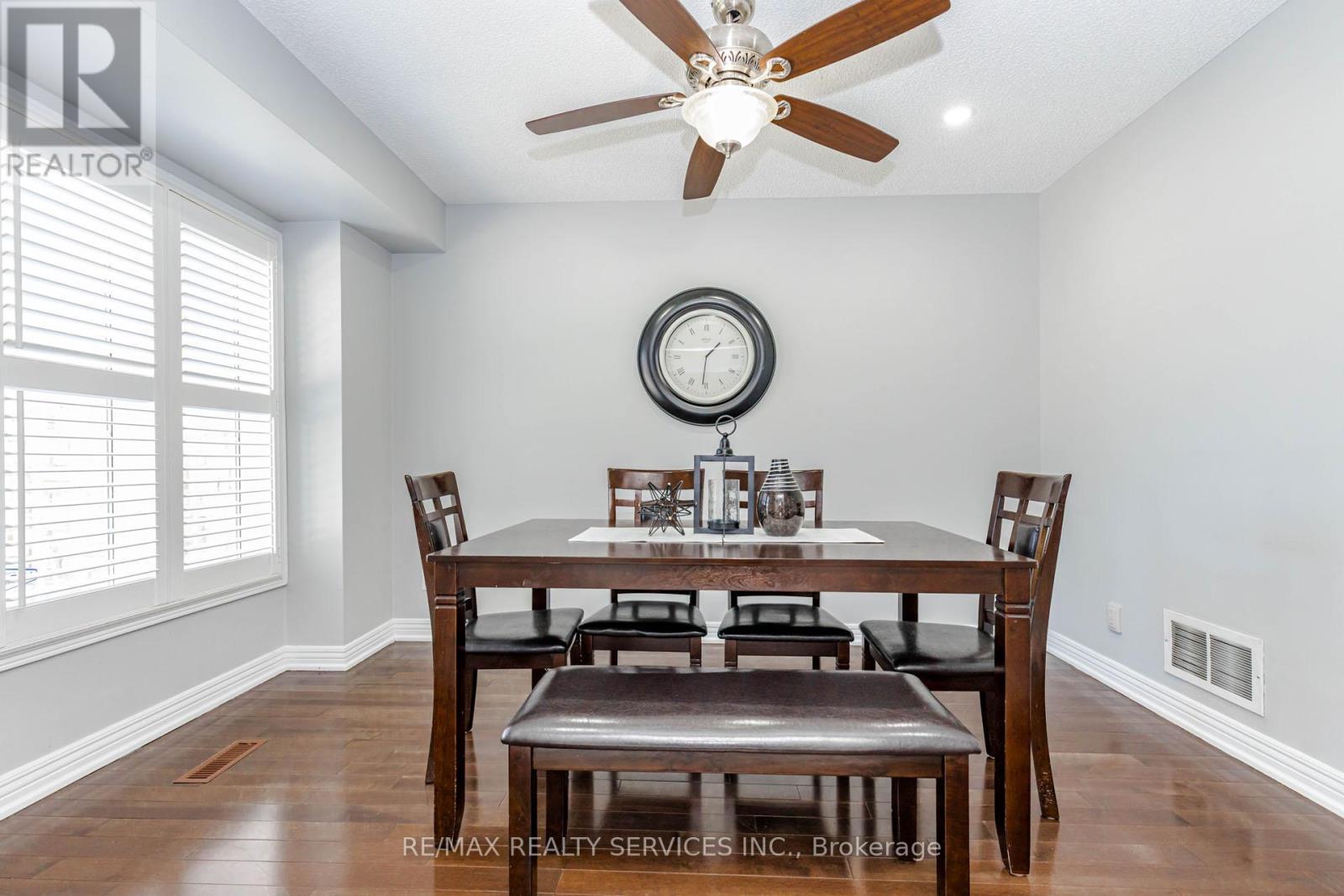 Family Room/ Dining Room - 1135 Bellarosa Lane, Mississauga, ON