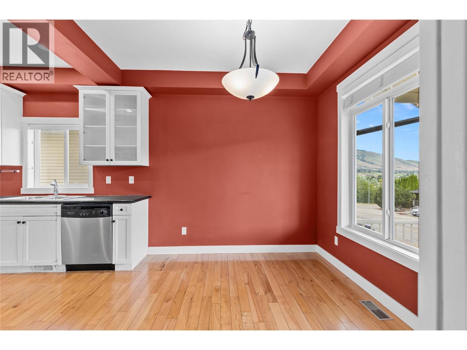 479 Middleton Way, Coldstream, BC - Indoor Photo Showing Other Room