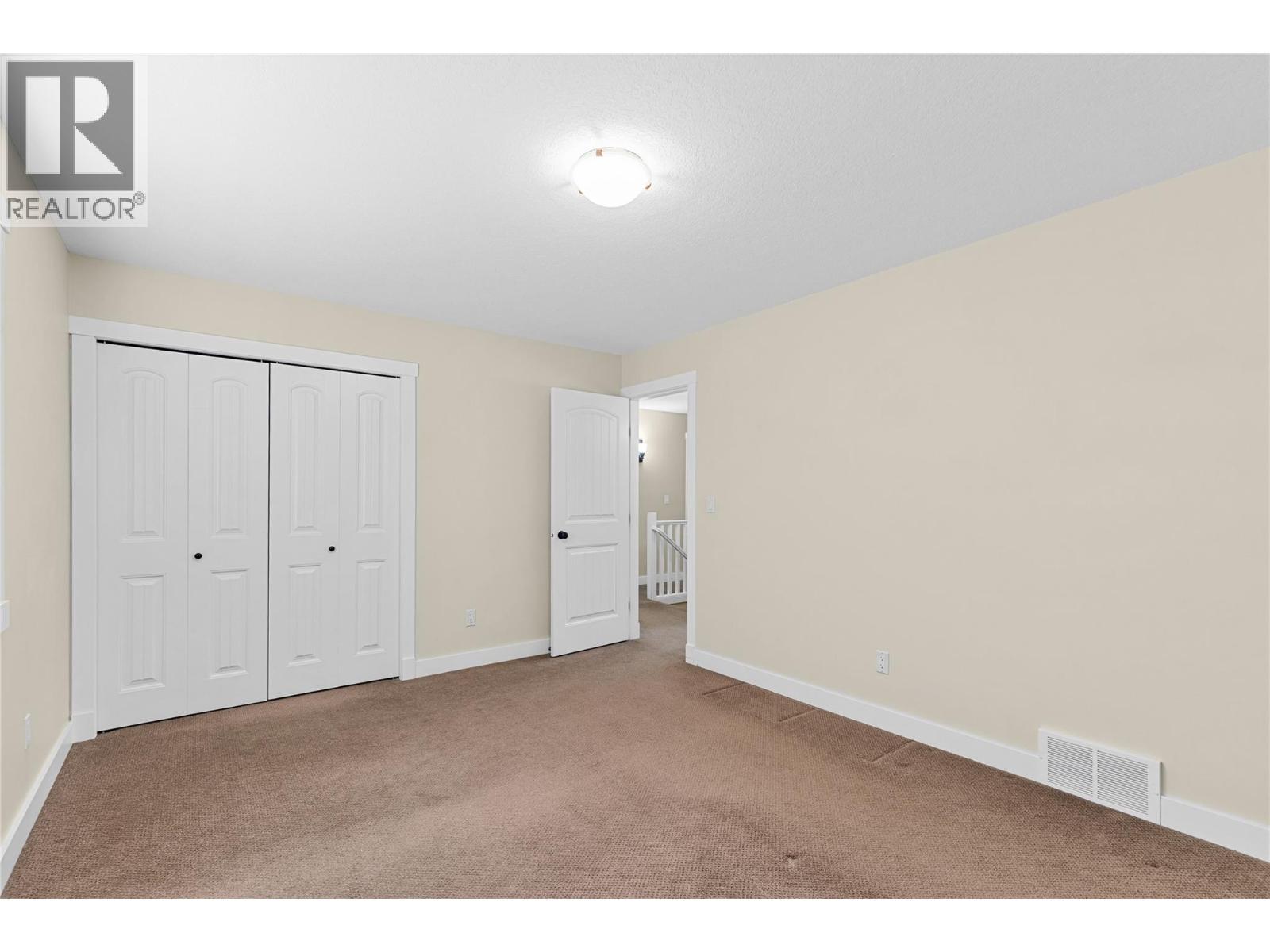 479 Middleton Way, Coldstream, BC - Indoor Photo Showing Other Room