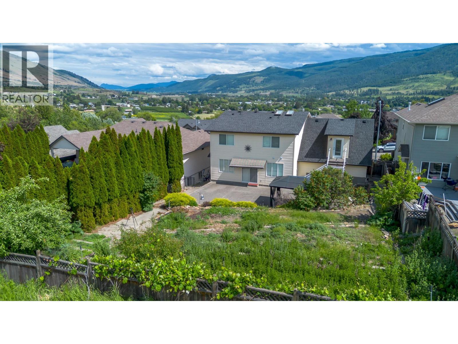 479 Middleton Way, Coldstream, BC - Outdoor
