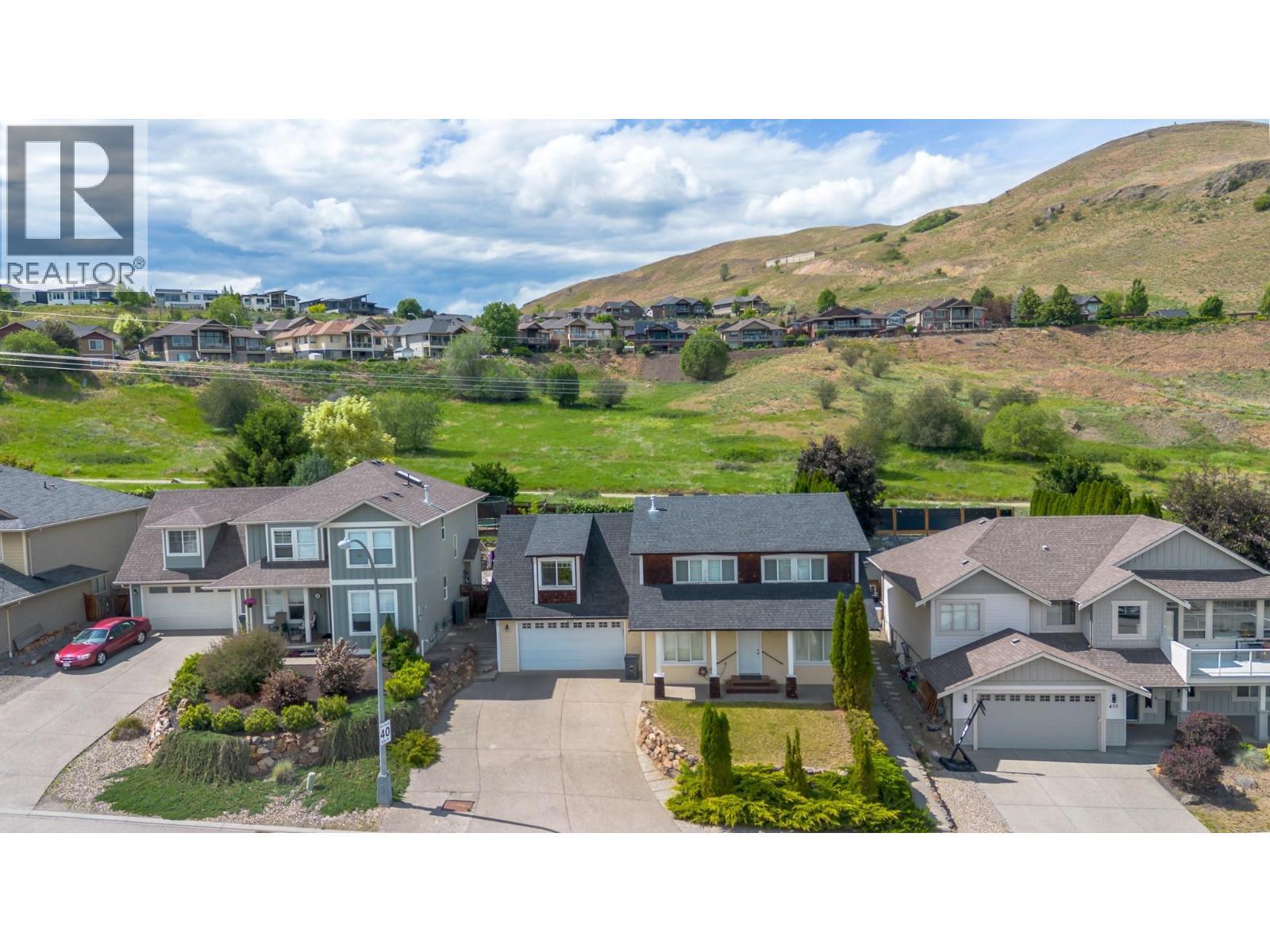 479 Middleton Way, Coldstream, BC - Outdoor With Facade