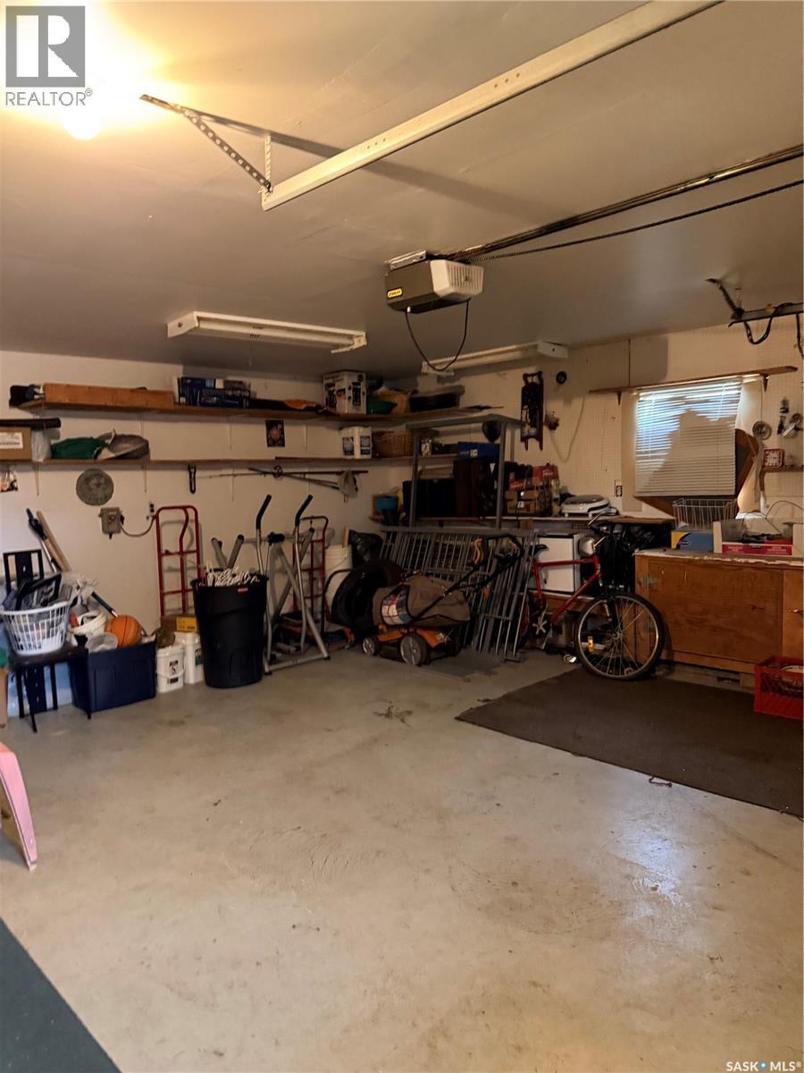 512 Mcnab Street, Burstall, SK