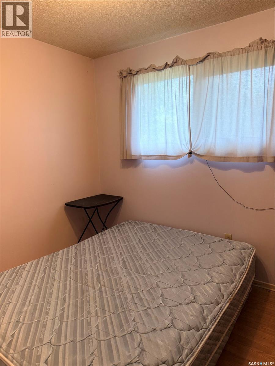 512 Mcnab Street, Burstall, SK
