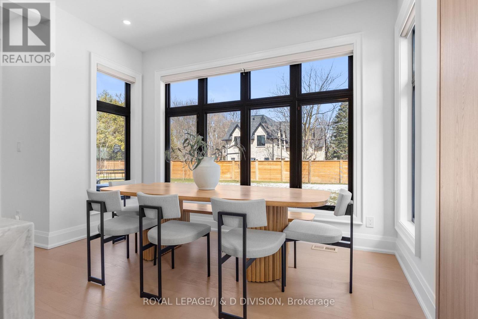 4 Pine Ridge Drive, Toronto, ON