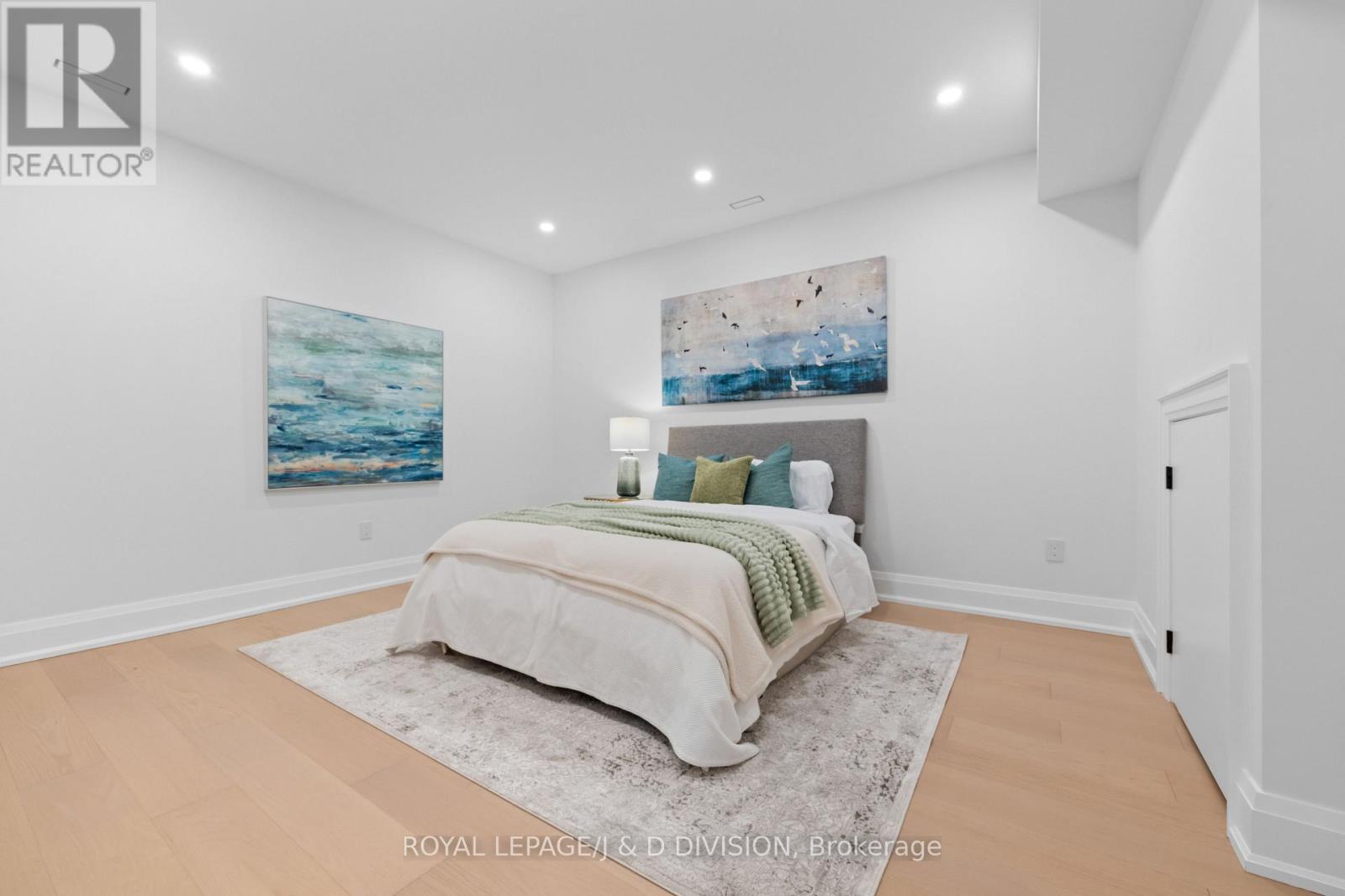 4 Pine Ridge Drive, Toronto, ON