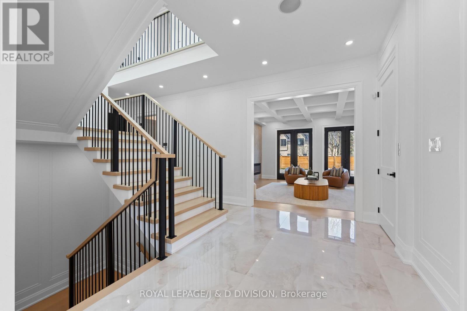 4 Pine Ridge Drive, Toronto, ON