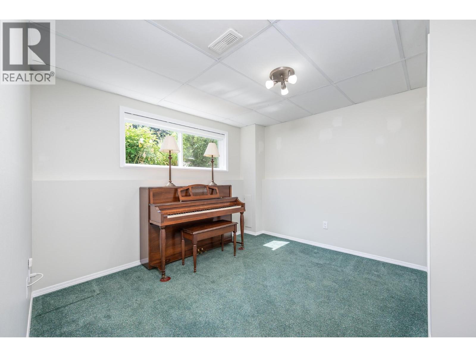 6777 Longacre Drive, Vernon, BC