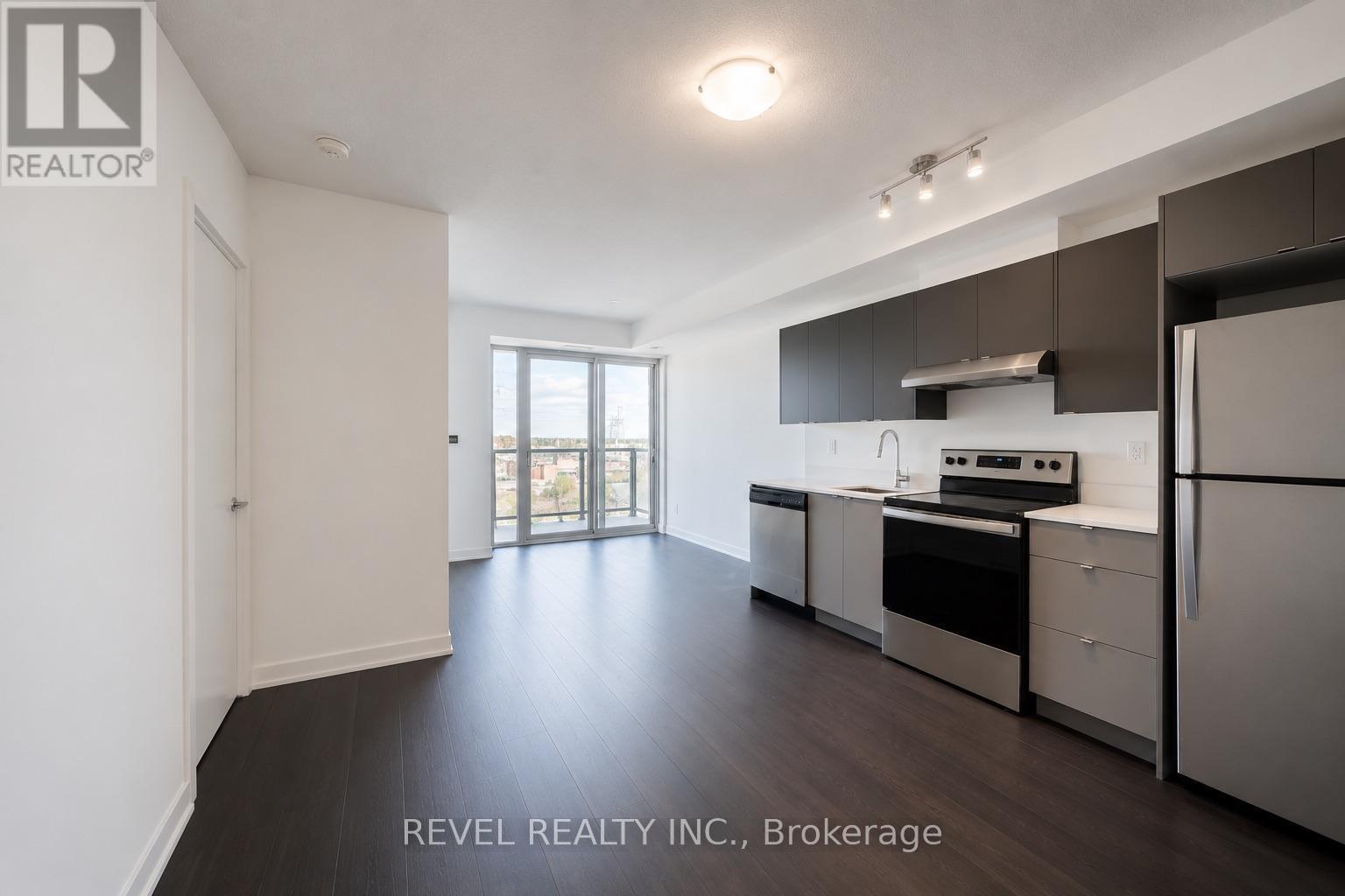 A223 - 3210 Dakota Common, Burlington, ON - Indoor Photo Showing Kitchen With Stainless Steel Kitchen