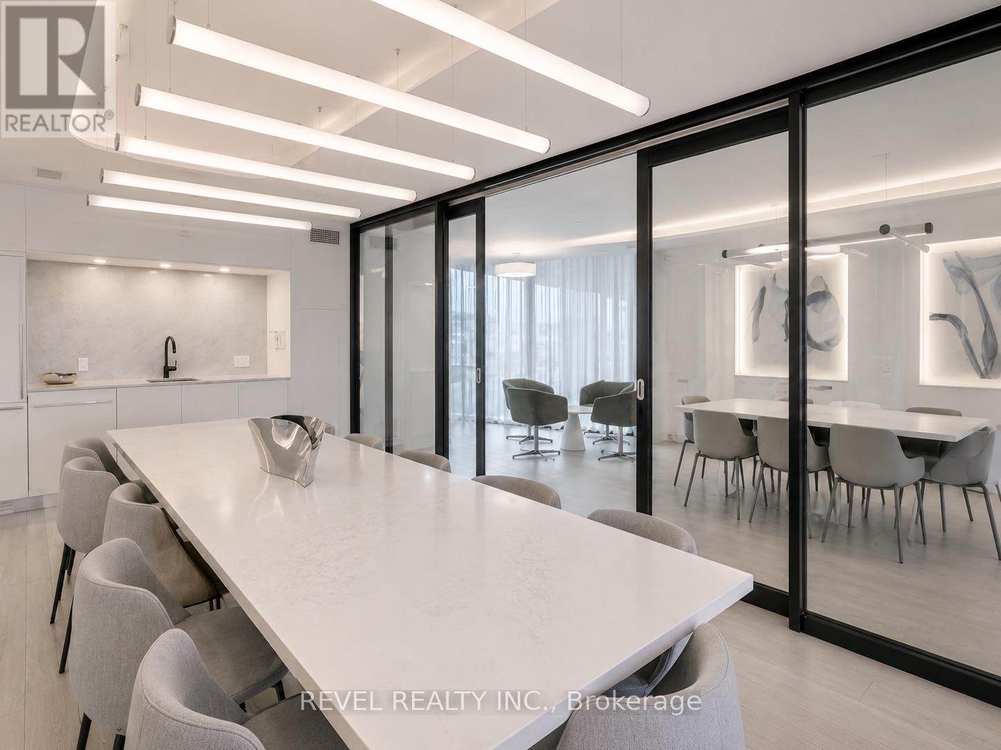 A223 - 3210 Dakota Common, Burlington, ON - Indoor Photo Showing Dining Room