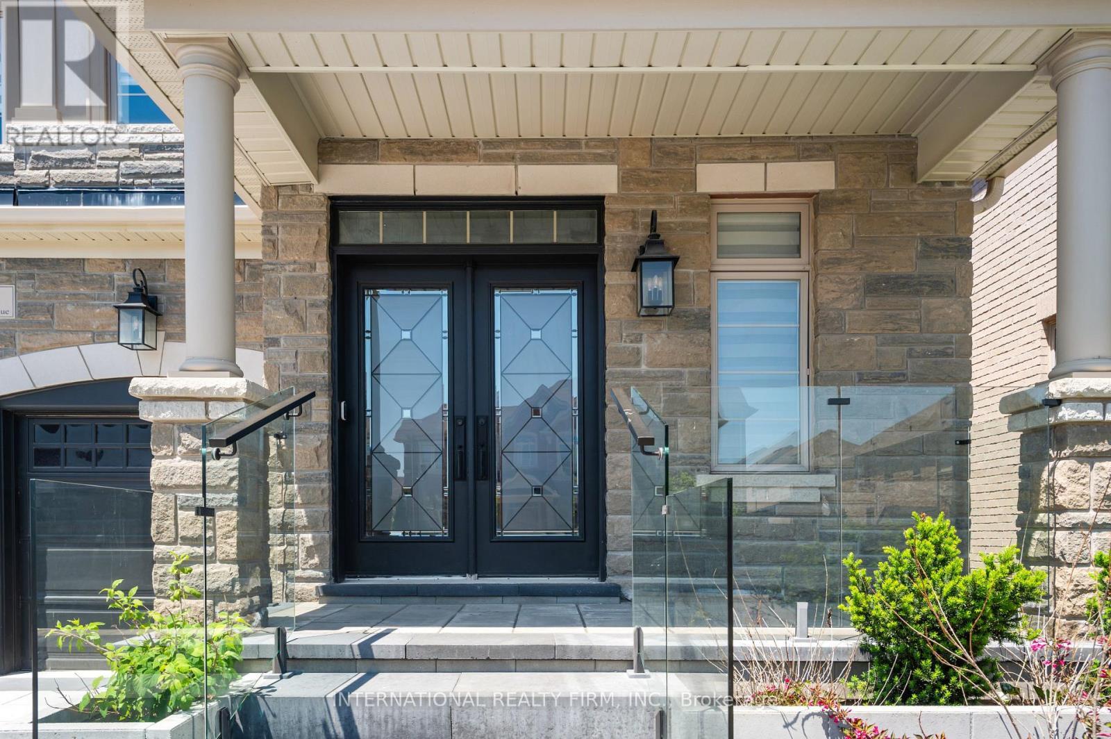 Exterior - 233 Etheridge Avenue, Milton, ON