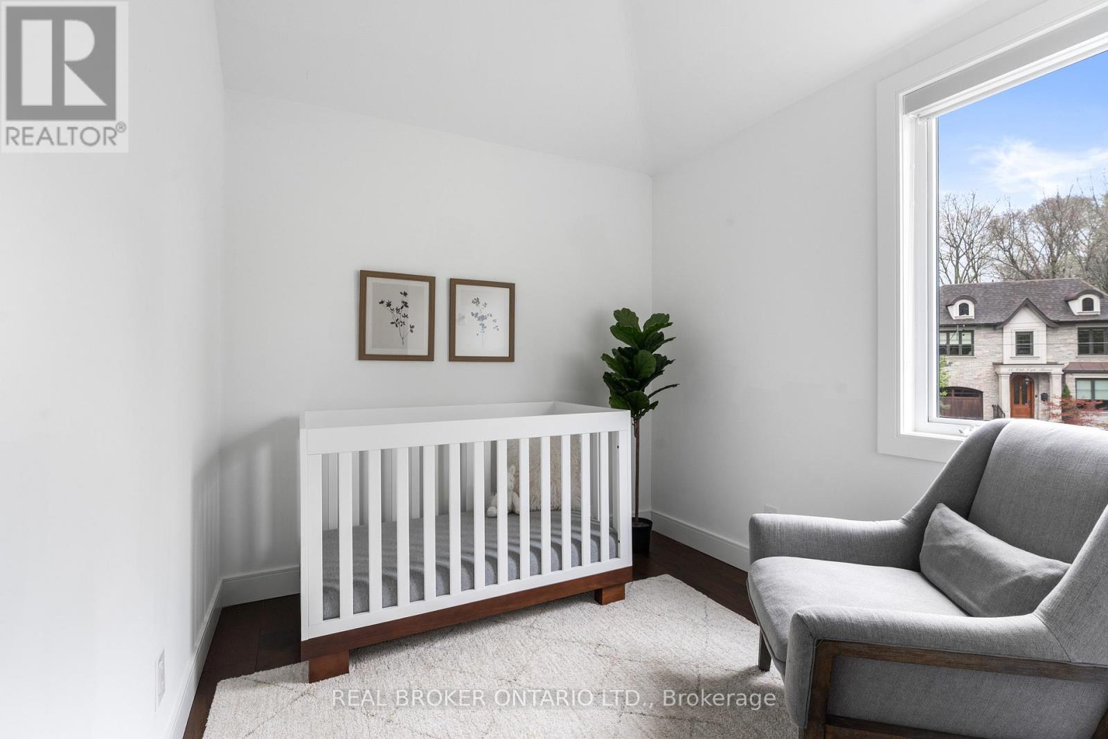 17 Old Oak Road, Toronto, ON