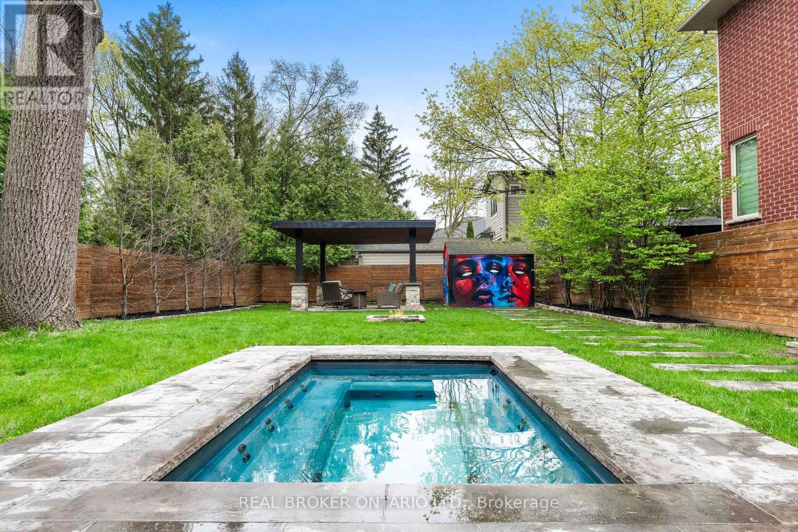17 Old Oak Road, Toronto, ON