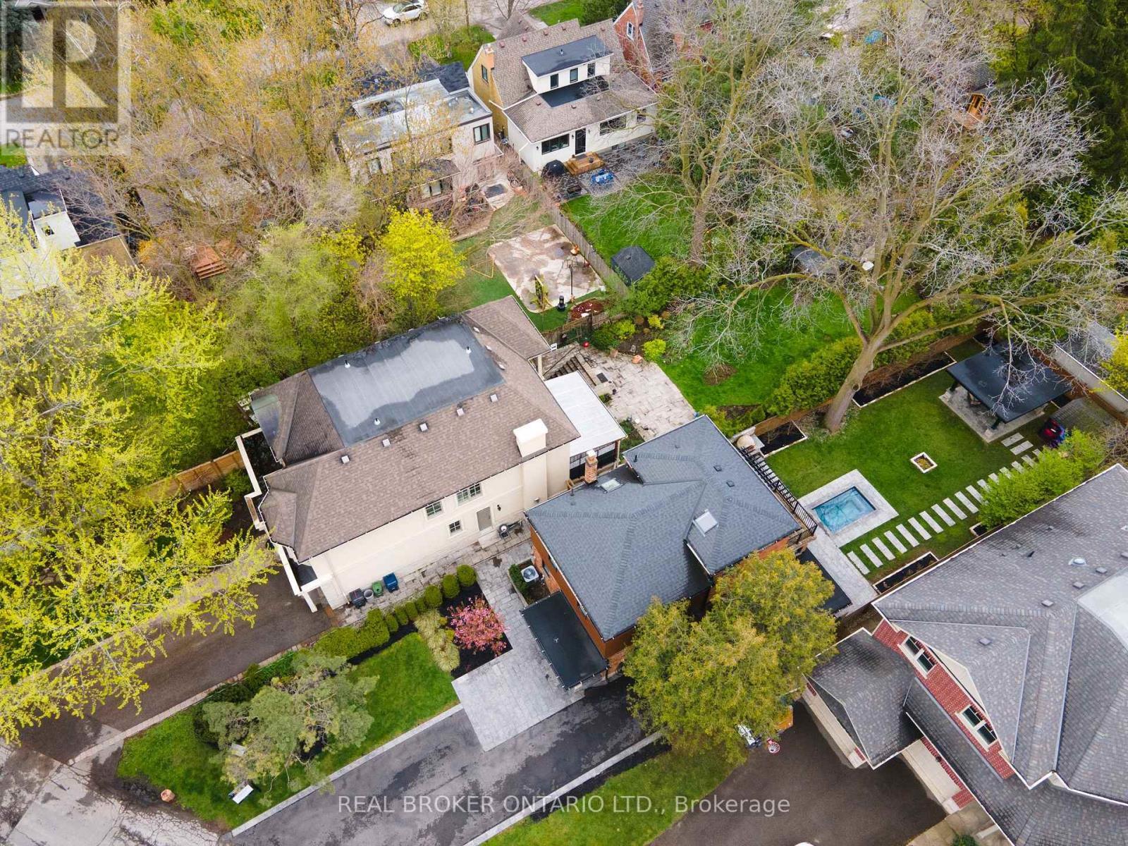 17 Old Oak Road, Toronto, ON