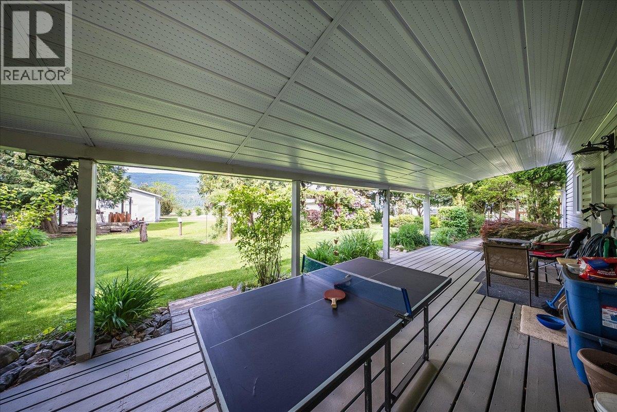 1545 Columbia Road, Ootischenia, BC