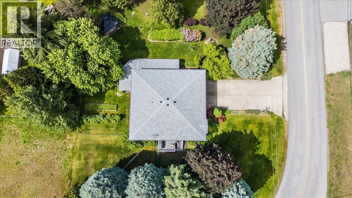 1545 Columbia Road, Ootischenia, BC
