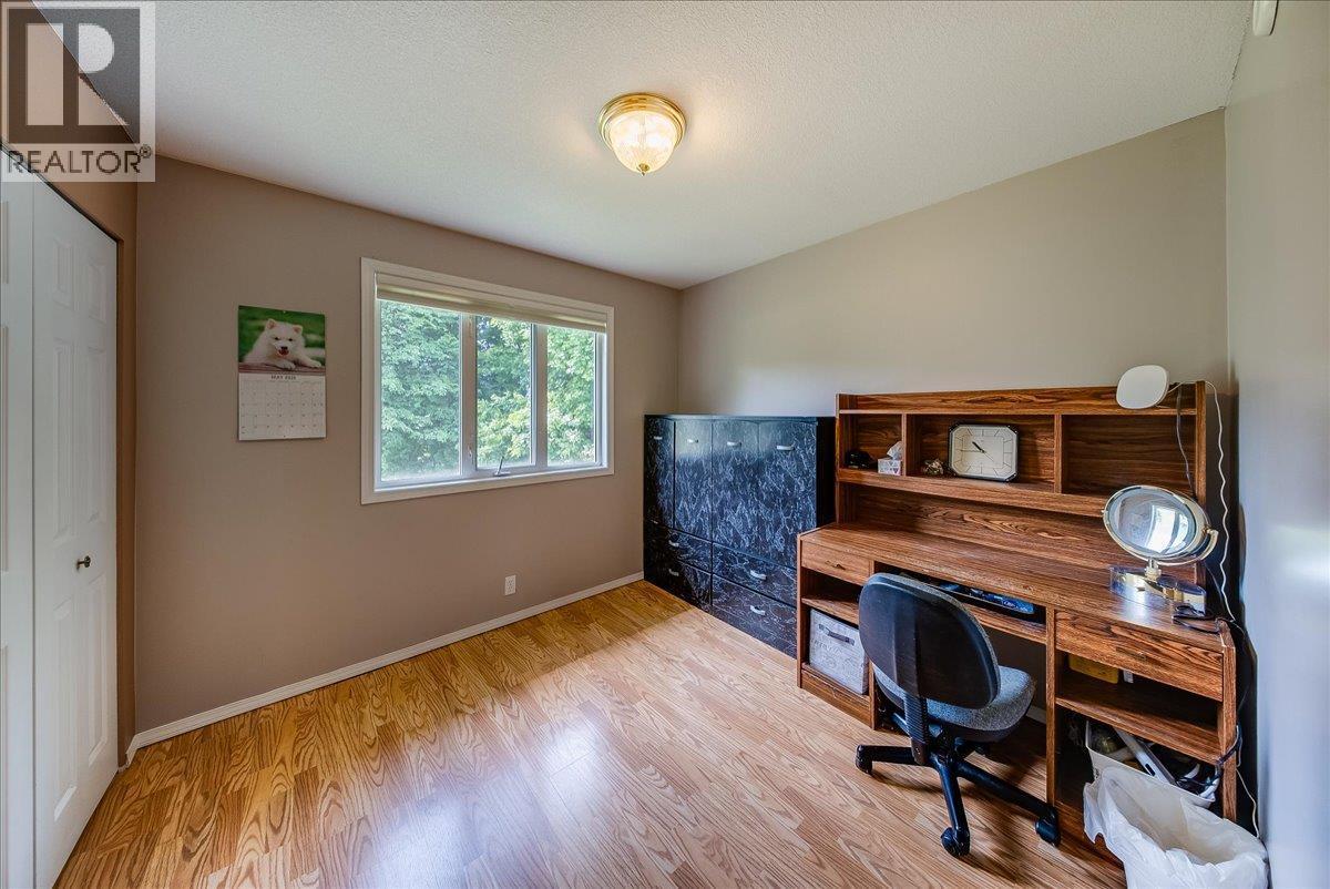 1545 Columbia Road, Ootischenia, BC