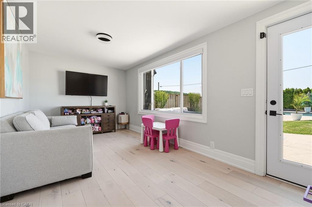 35 Emily Street, Grimsby, ON