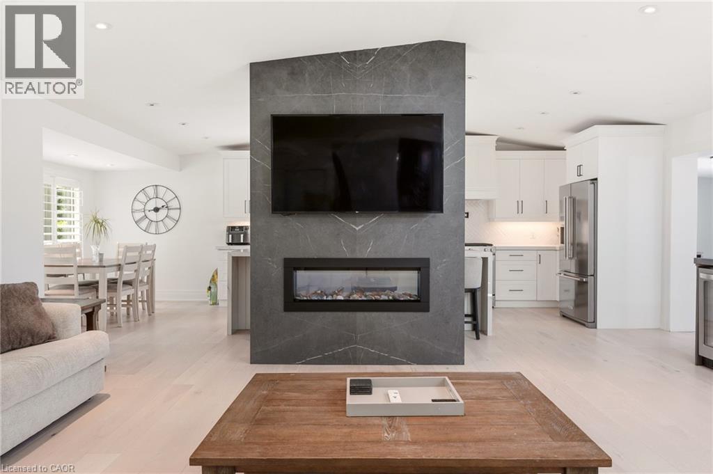 35 Emily Street, Grimsby, ON