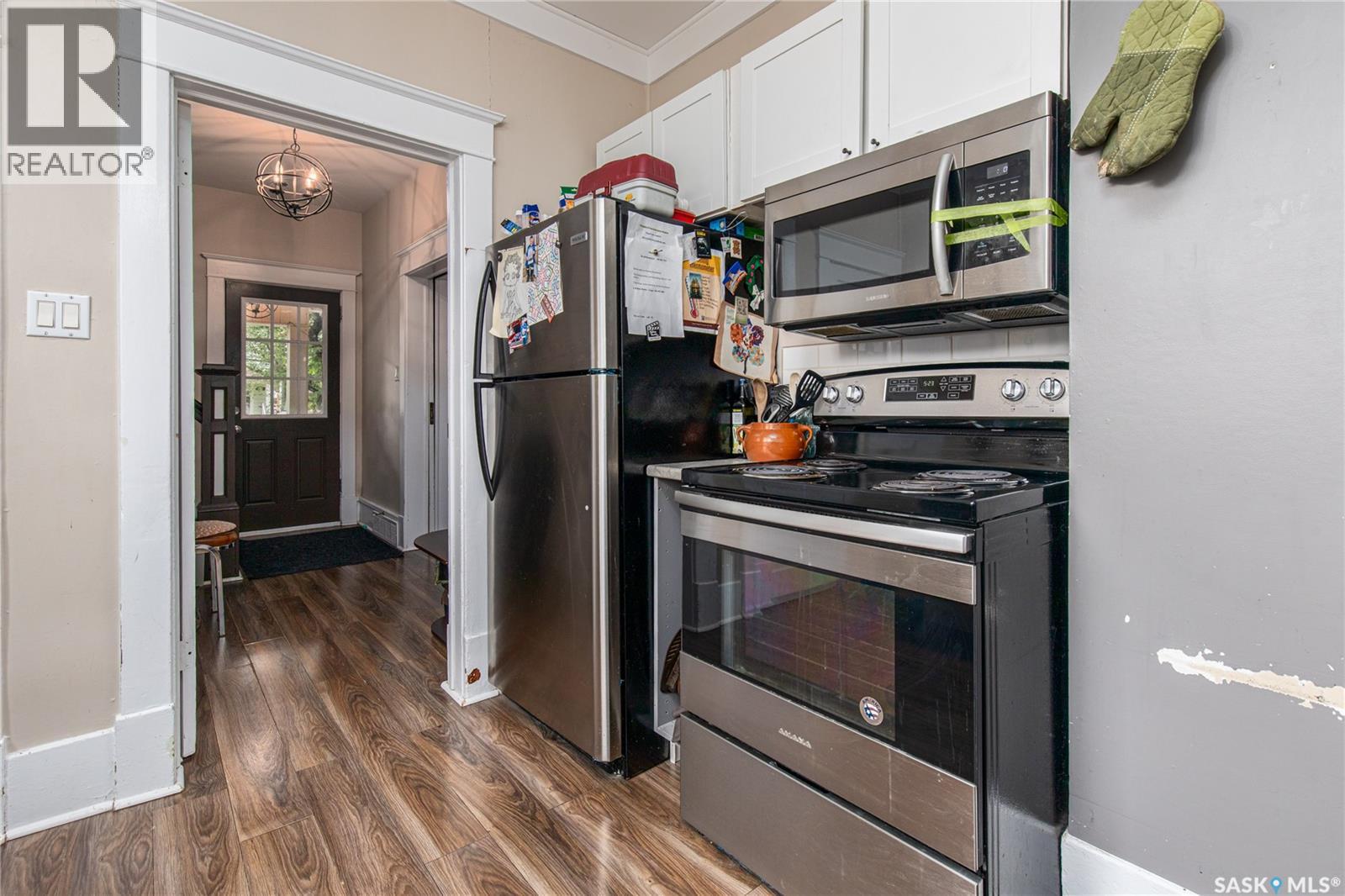 1059 Willow Avenue, Moose Jaw, SK