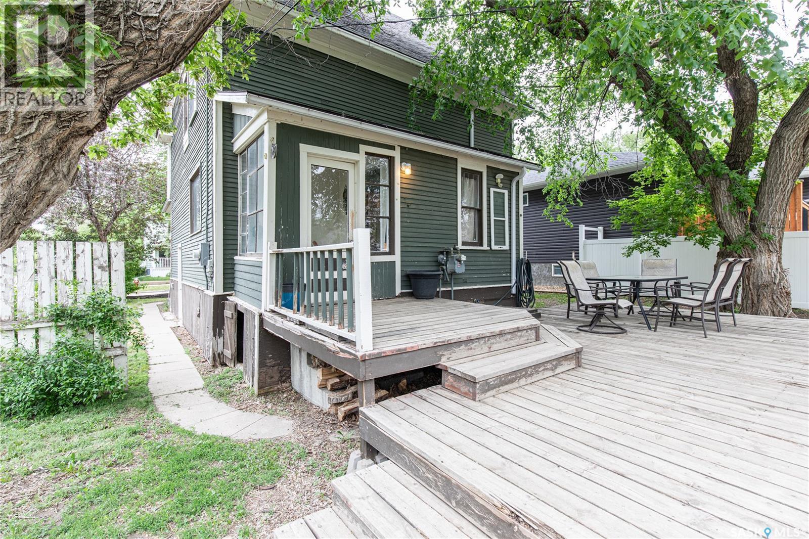 1059 Willow Avenue, Moose Jaw, SK