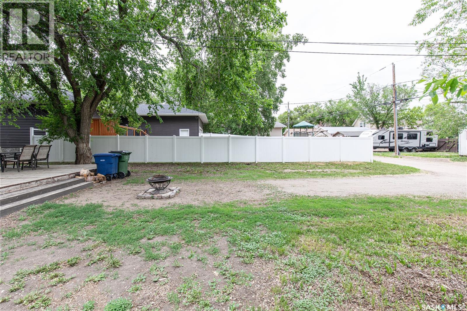 1059 Willow Avenue, Moose Jaw, SK