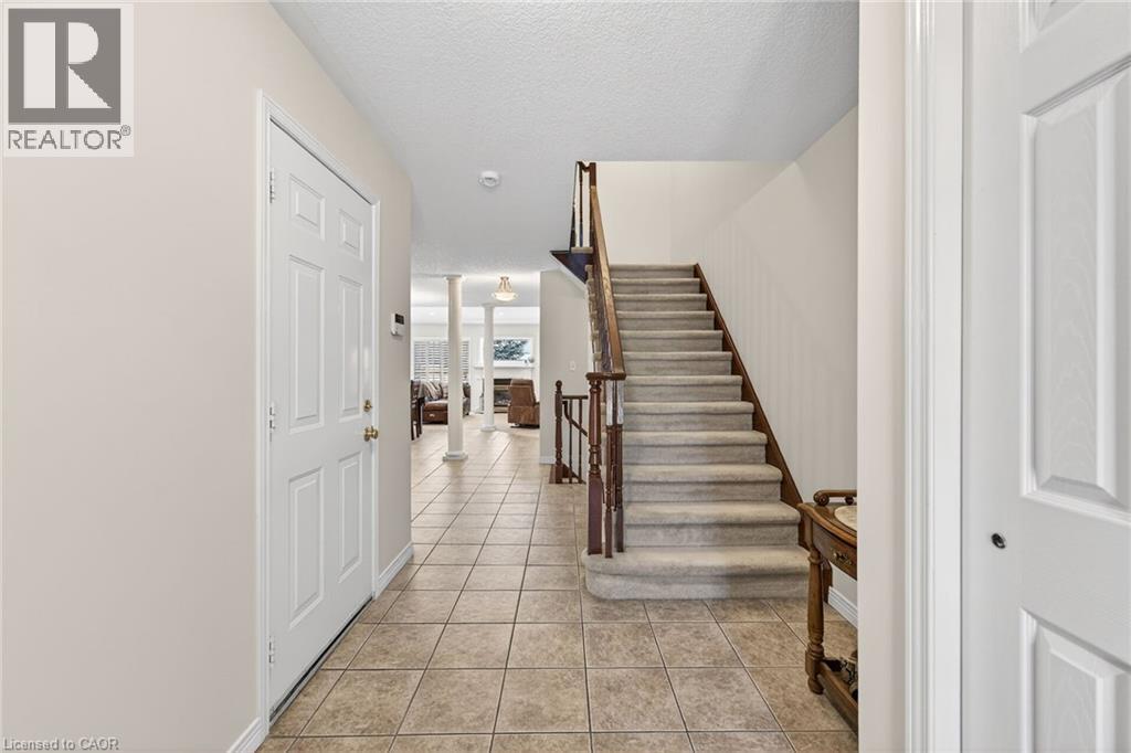 33 Willow Lane, Grimsby, ON